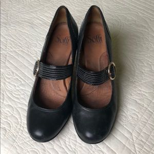 Soft 8 1/2M heels w buckle 3 1/2” heel height